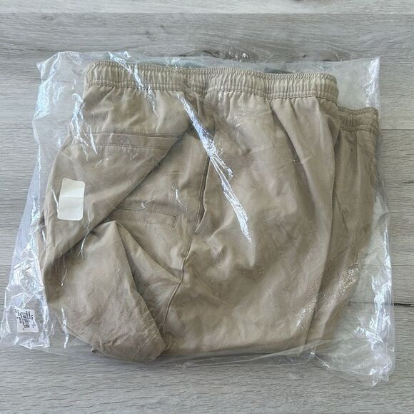 HUK Pursuit Volley Quick Dry Fishing Shorts Khaki XL NWT IN PACKAGE - Picture 4 of 8